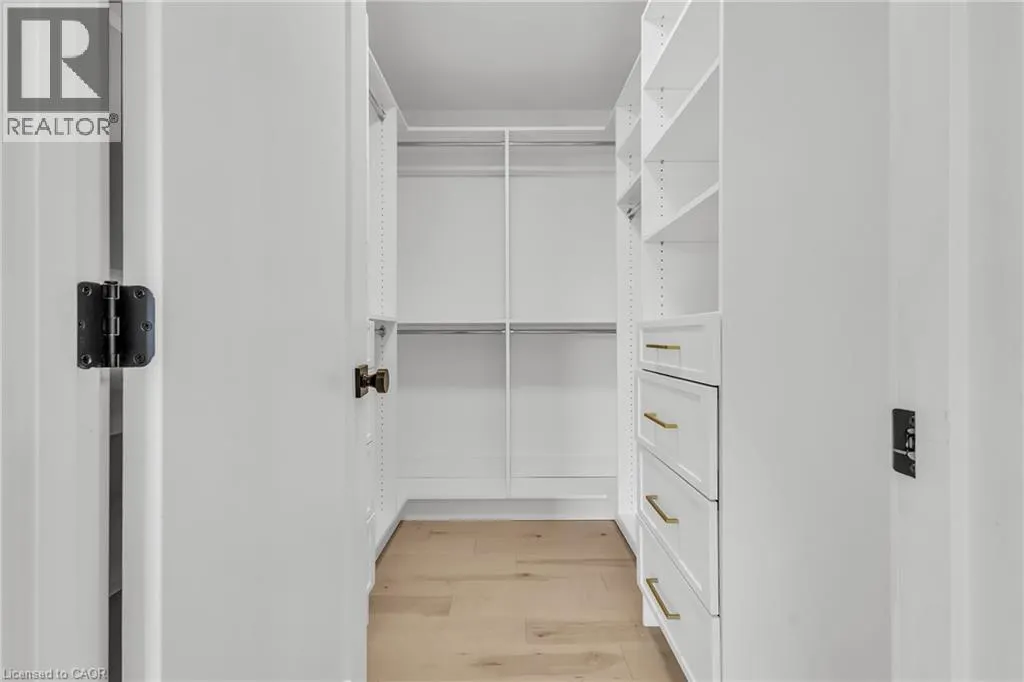 920 THOMAS PEDDER Court