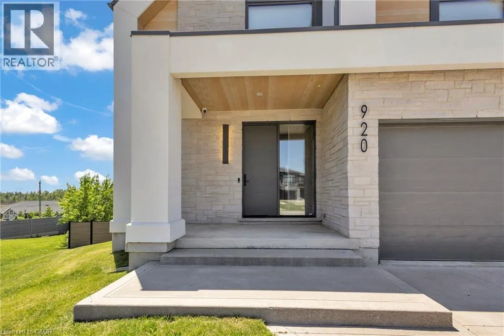 920 THOMAS PEDDER Court