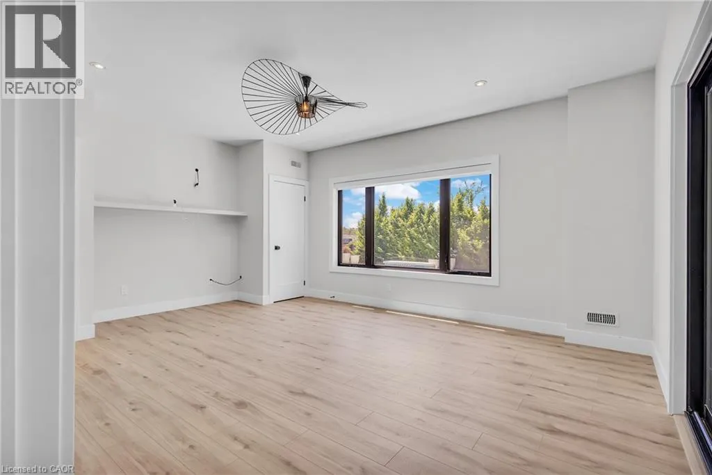 920 THOMAS PEDDER Court