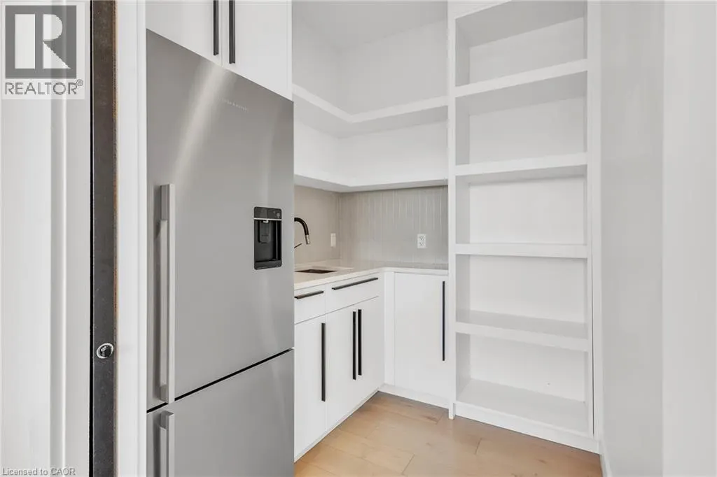920 THOMAS PEDDER Court