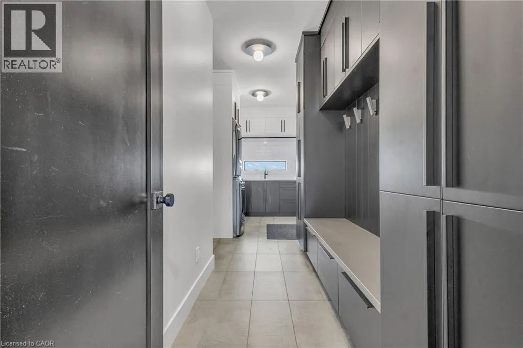 920 THOMAS PEDDER Court