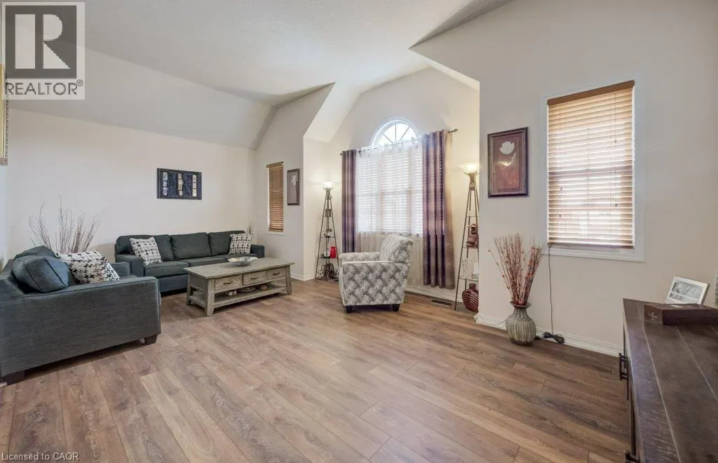 521 SNOWDROP Court