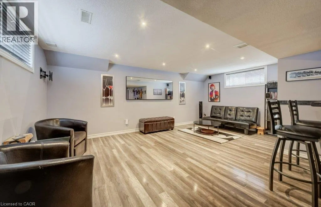 521 SNOWDROP Court
