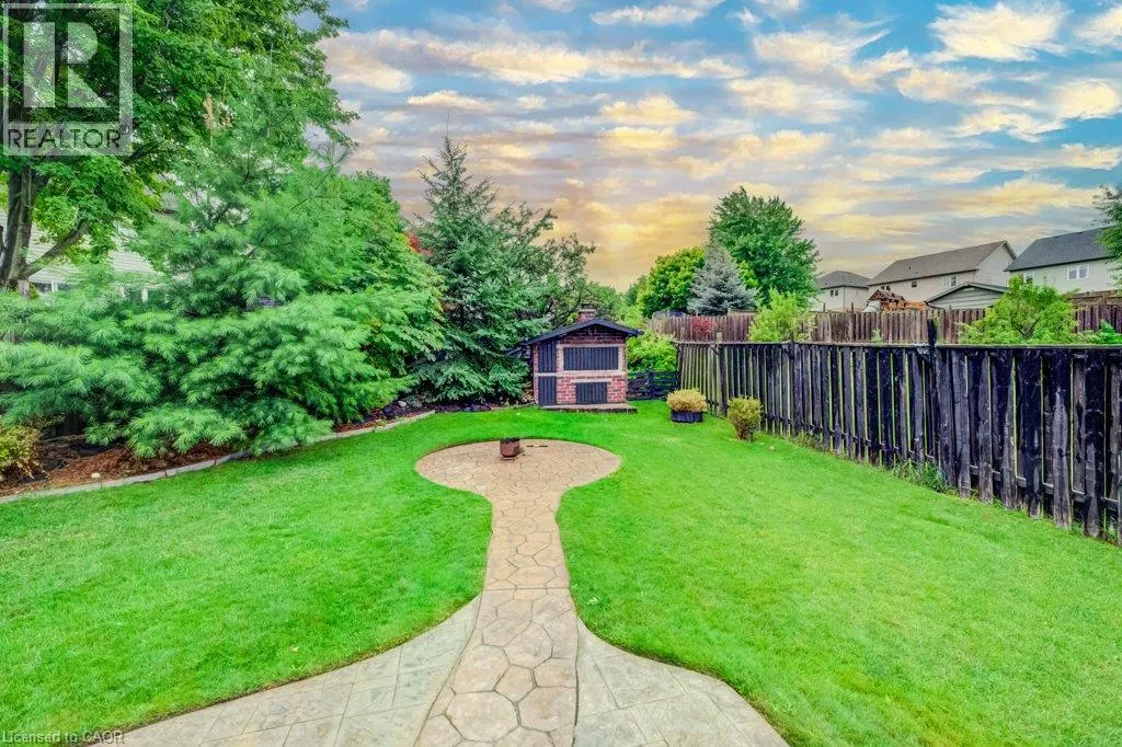 521 SNOWDROP Court