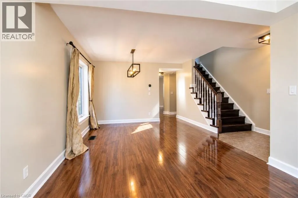 52 REDSTART Drive
