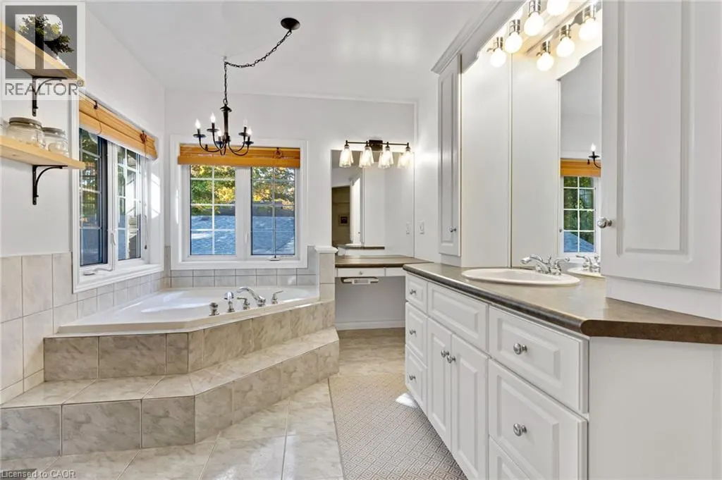 44 PINTAIL Drive
