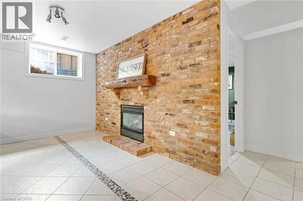 44 PINTAIL Drive