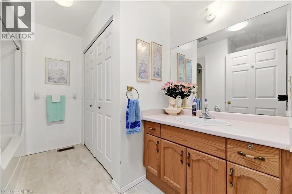 1030 COLBORNE Street E Unit# 19 #19