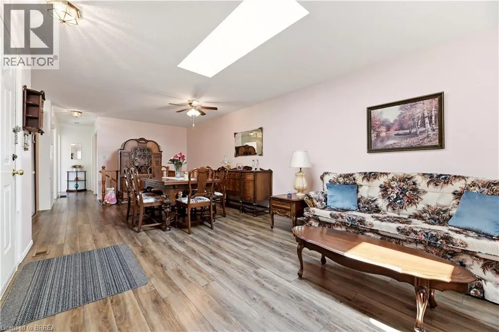 1030 COLBORNE Street E Unit# 19 #19