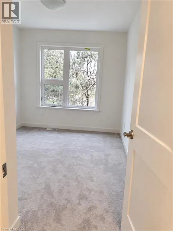 110 FERGUS Avenue Unit# 33 #33