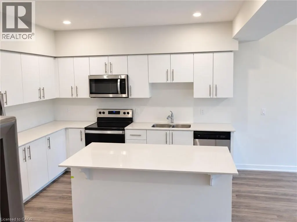 110 FERGUS Avenue Unit# 33 #33