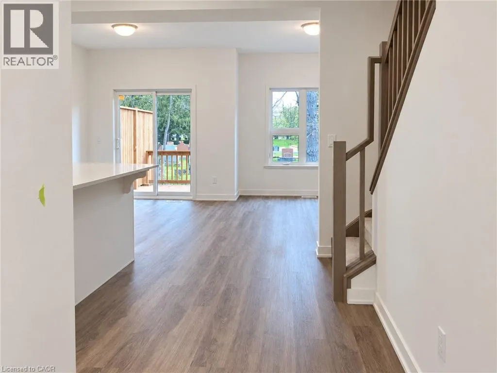 110 FERGUS Avenue Unit# 33 #33