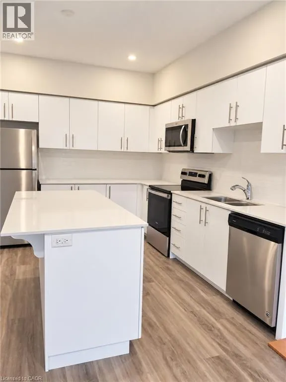 110 FERGUS Avenue Unit# 33 #33