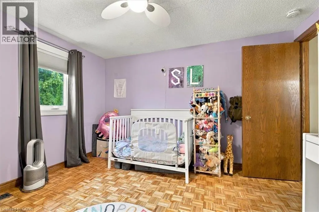 53 PICTON Street W