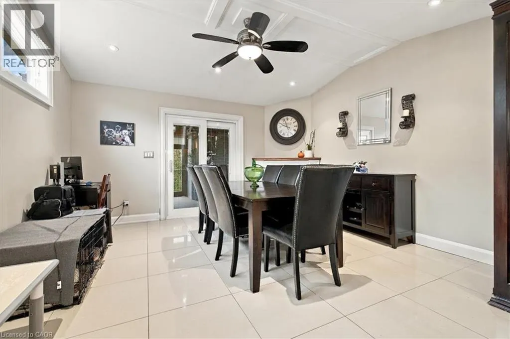 53 PICTON Street W