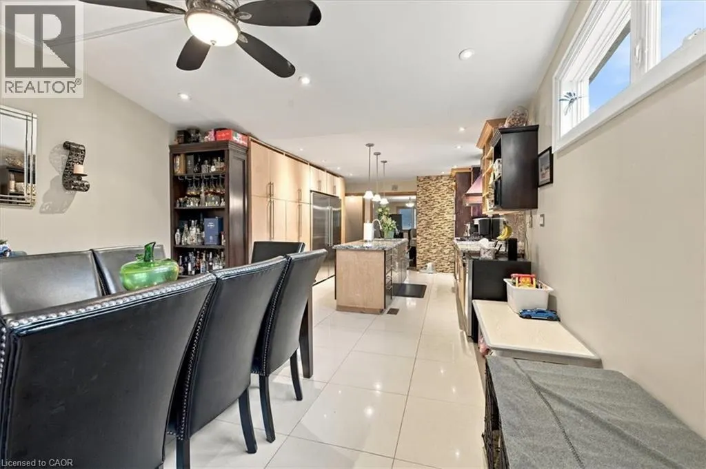 53 PICTON Street W