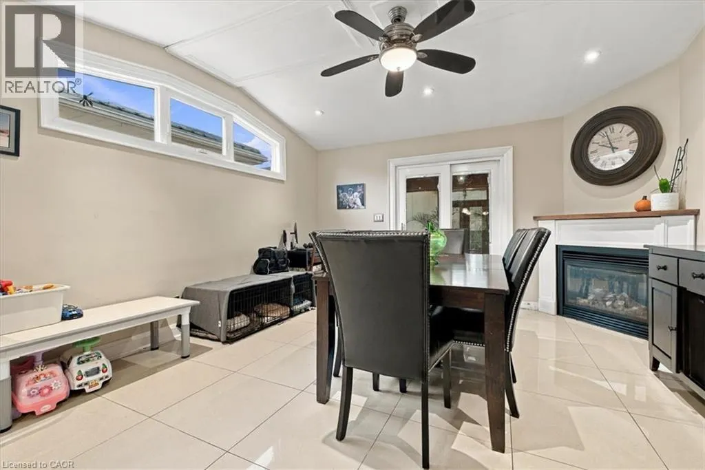 53 PICTON Street W