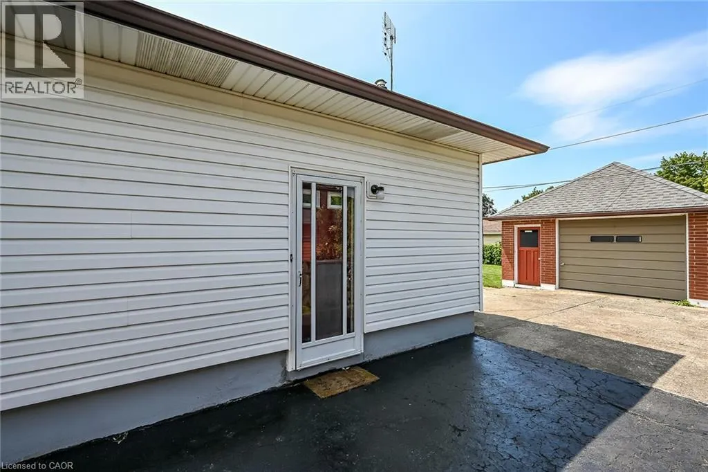 13 ALLANBURG Road S
