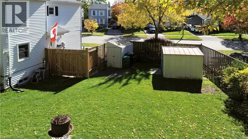 25 TIMBERLANE Crescent