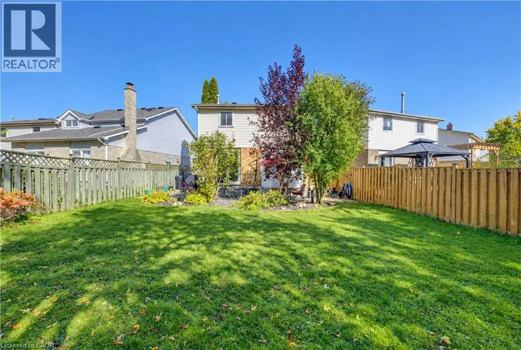 527B ROSEMEADOW Crescent