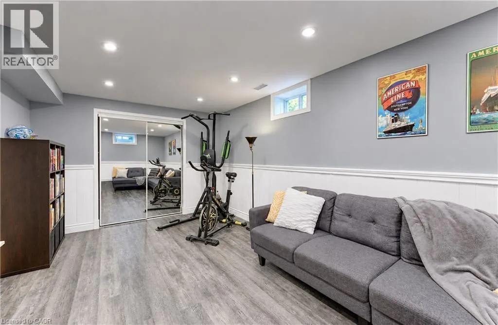 527B ROSEMEADOW Crescent