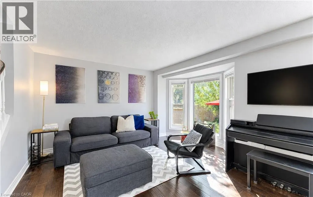 527B ROSEMEADOW Crescent