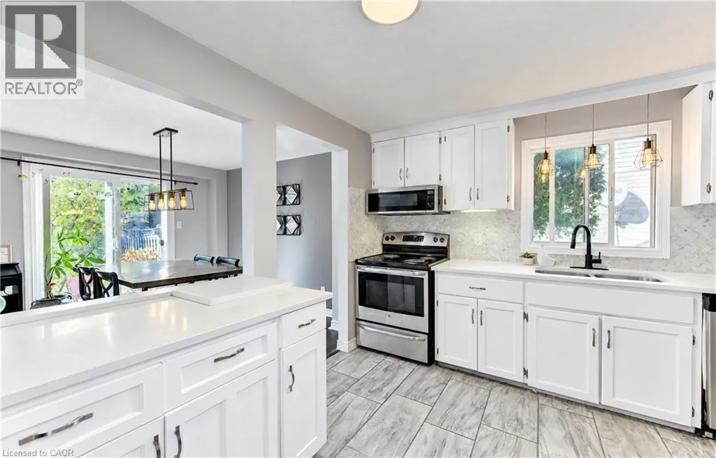 527B ROSEMEADOW Crescent
