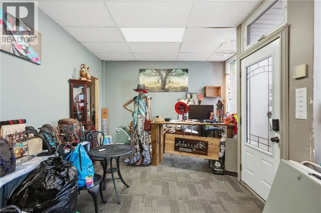 239 MAIN Street W