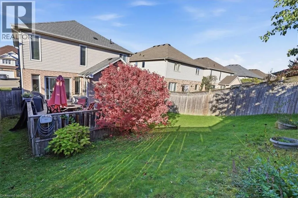382 MOUNTAIN LAUREL Crescent