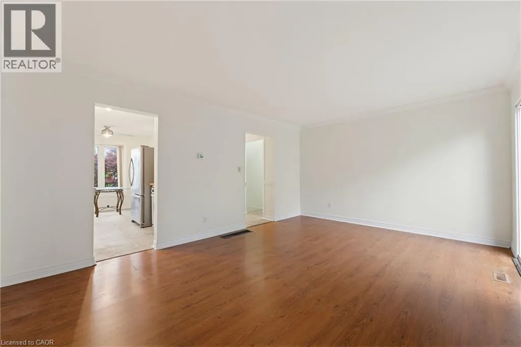 2324 MIDDLESMOOR Crescent