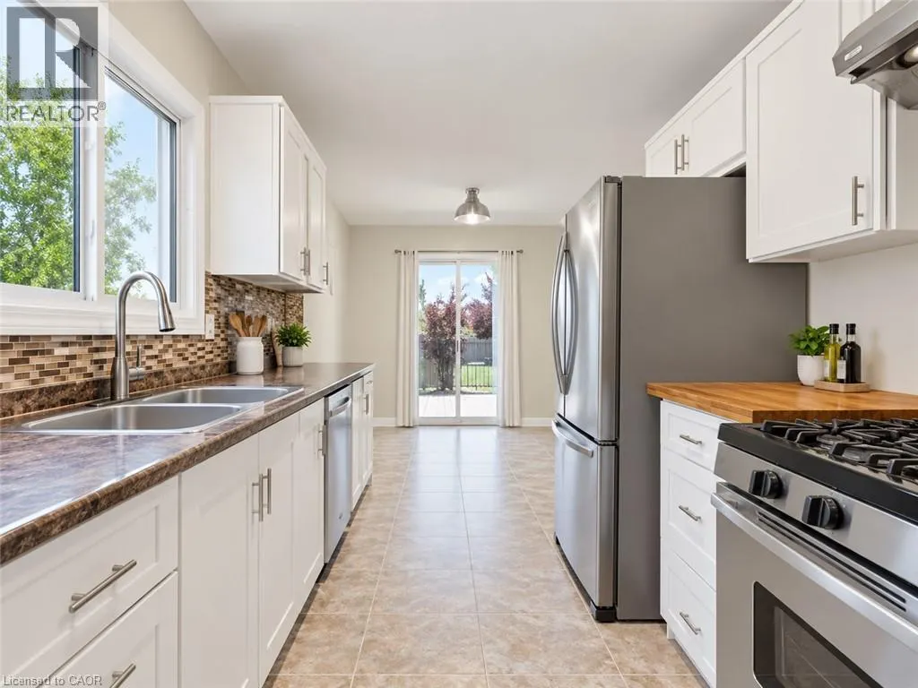 2324 MIDDLESMOOR Crescent