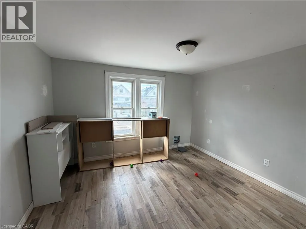 160 ALBERT Street E
