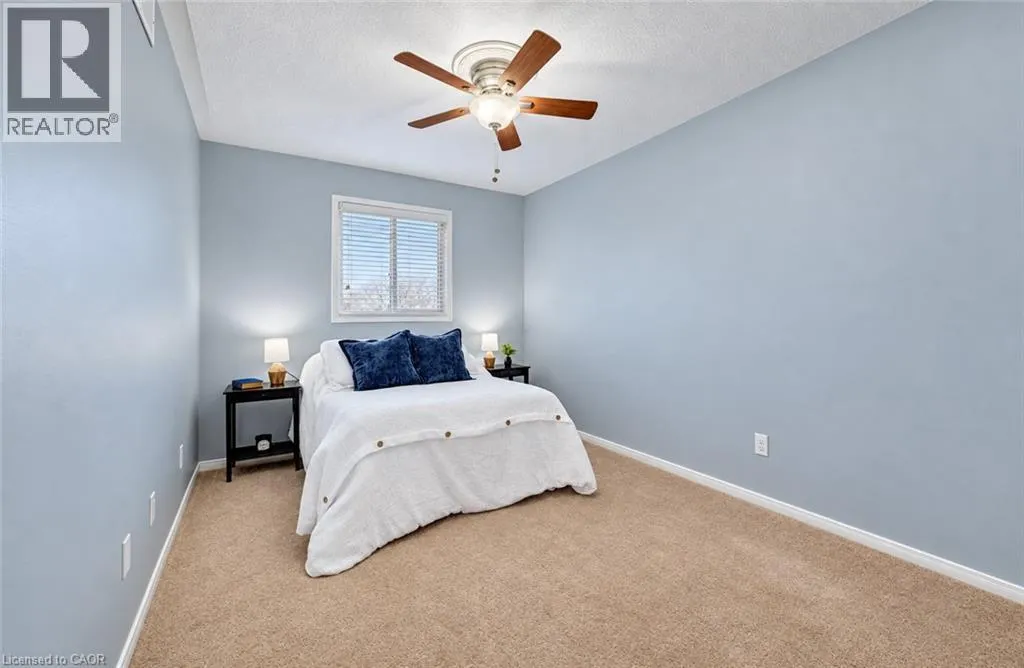 24 WHITE SANDS Court