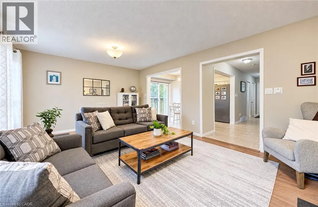 24 WHITE SANDS Court