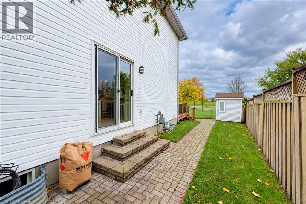 24 WHITE SANDS Court