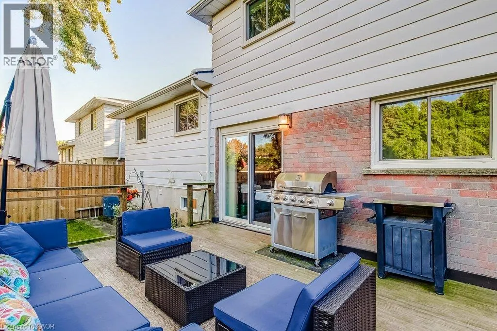 1485 NEWLANDS Crescent