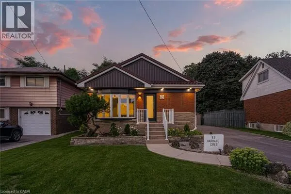 63 HARDALE Crescent