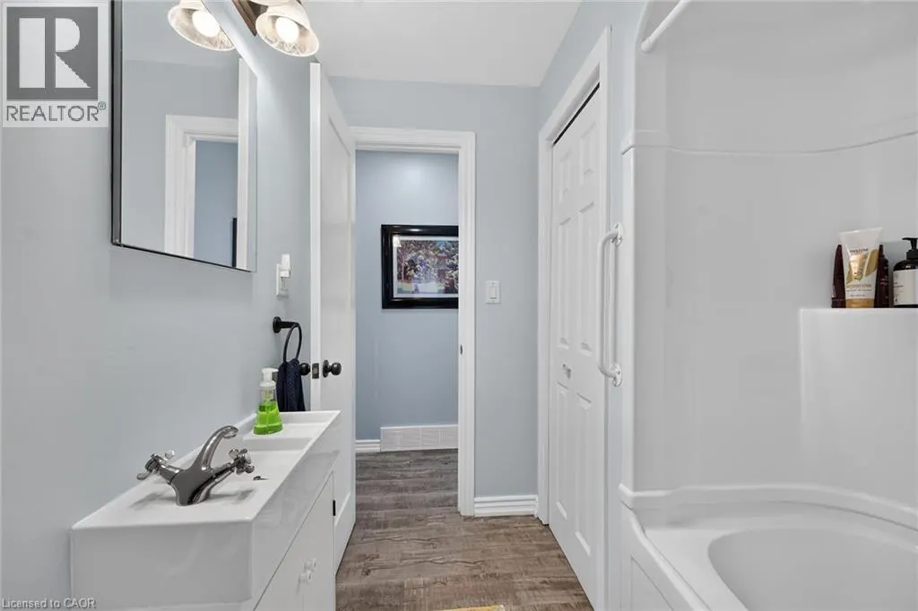 233 BLUE WATER Parkway