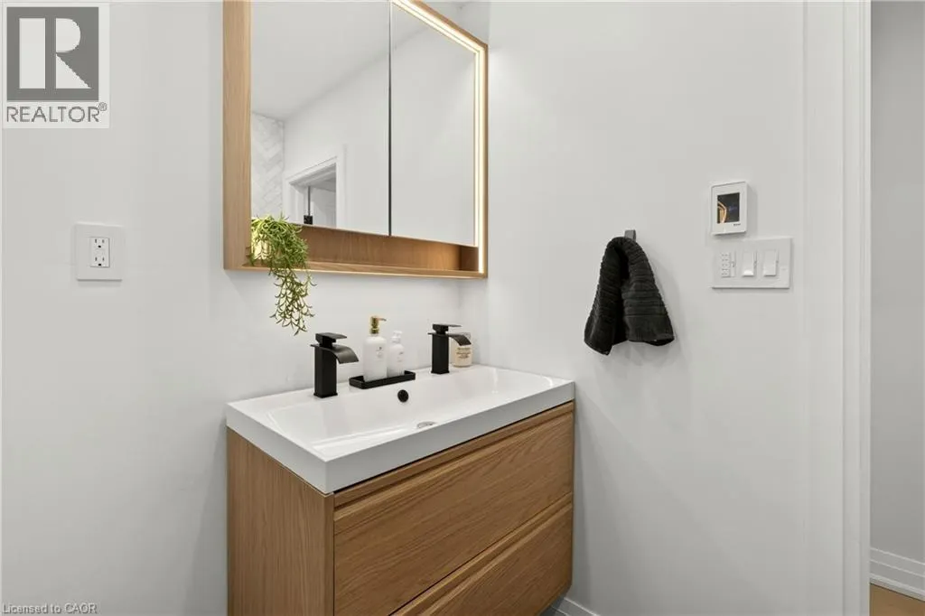 86 CUMMING Court