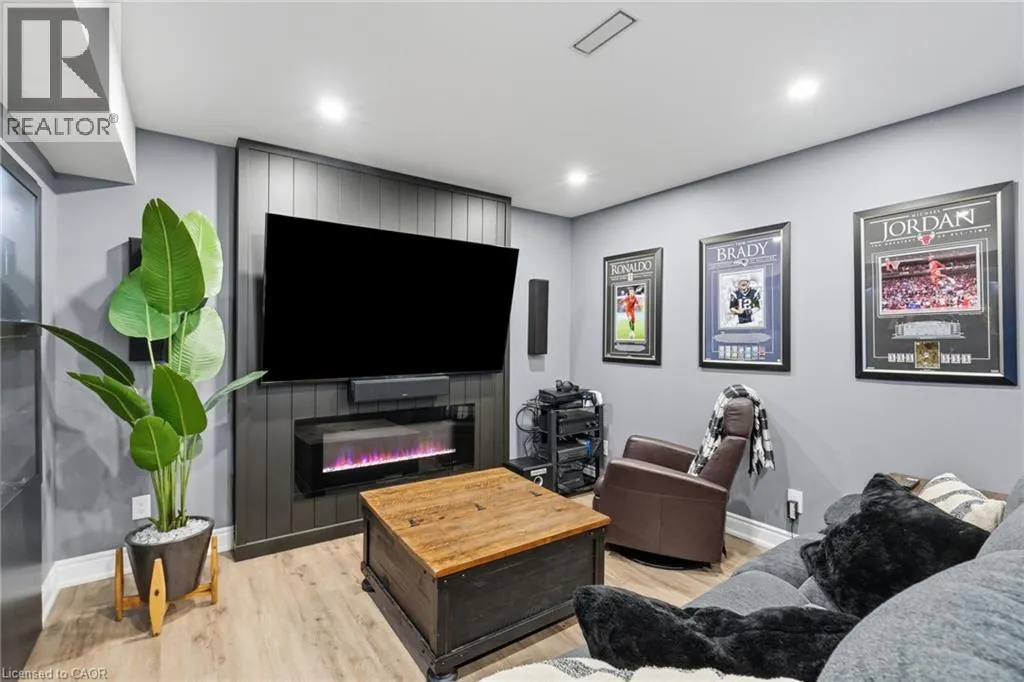 23 FOREST RIDGE Avenue