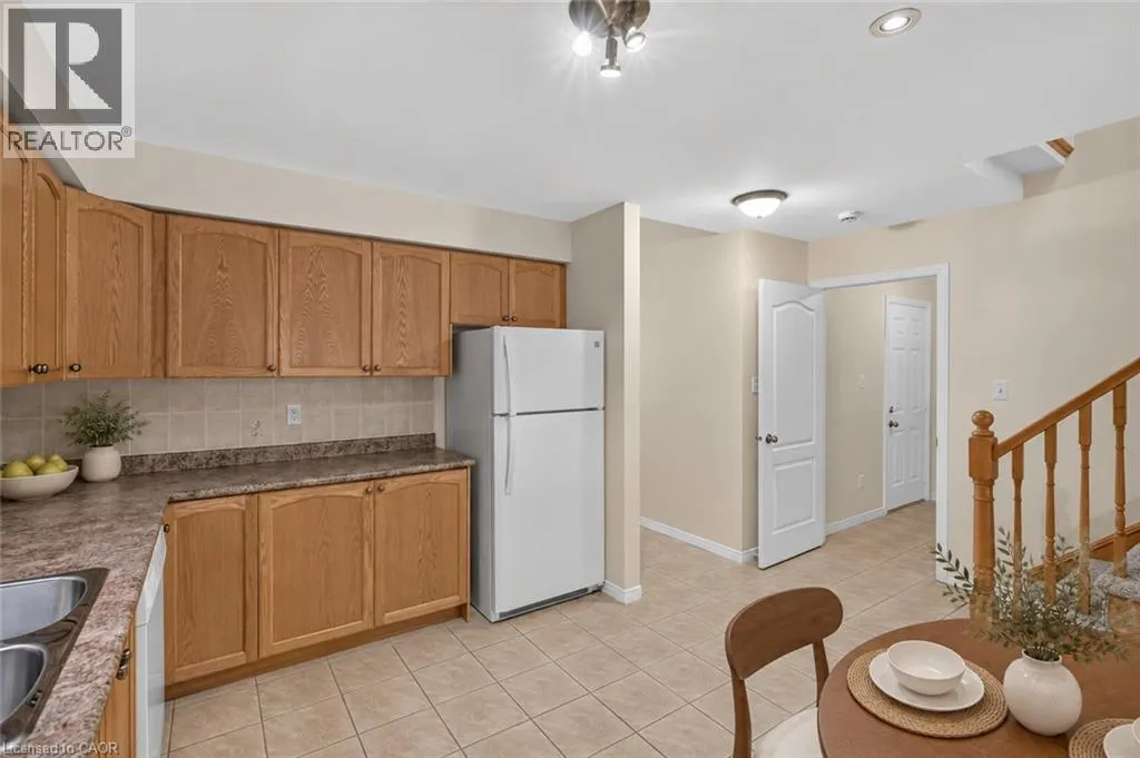 566 SOUTHRIDGE Drive Unit# 65 #65