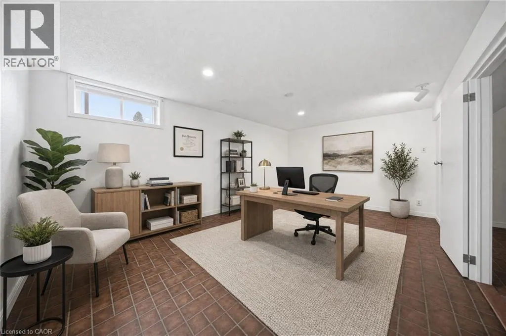 88 SUNNYLEA Crescent