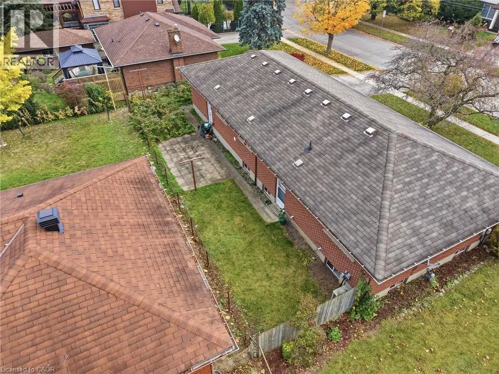 88 SUNNYLEA Crescent