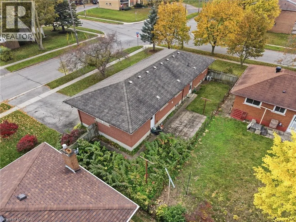 88 SUNNYLEA Crescent