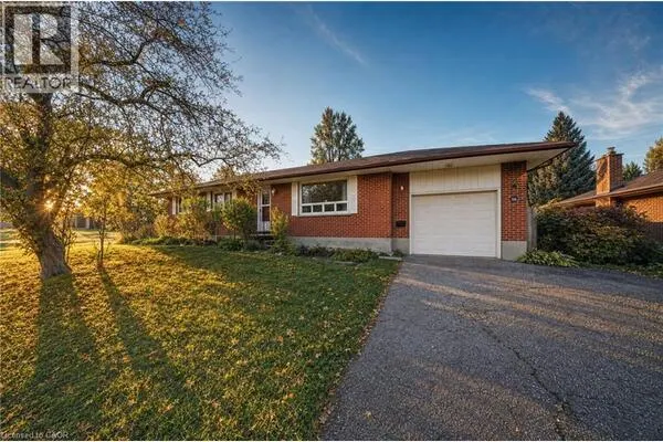 88 SUNNYLEA Crescent
