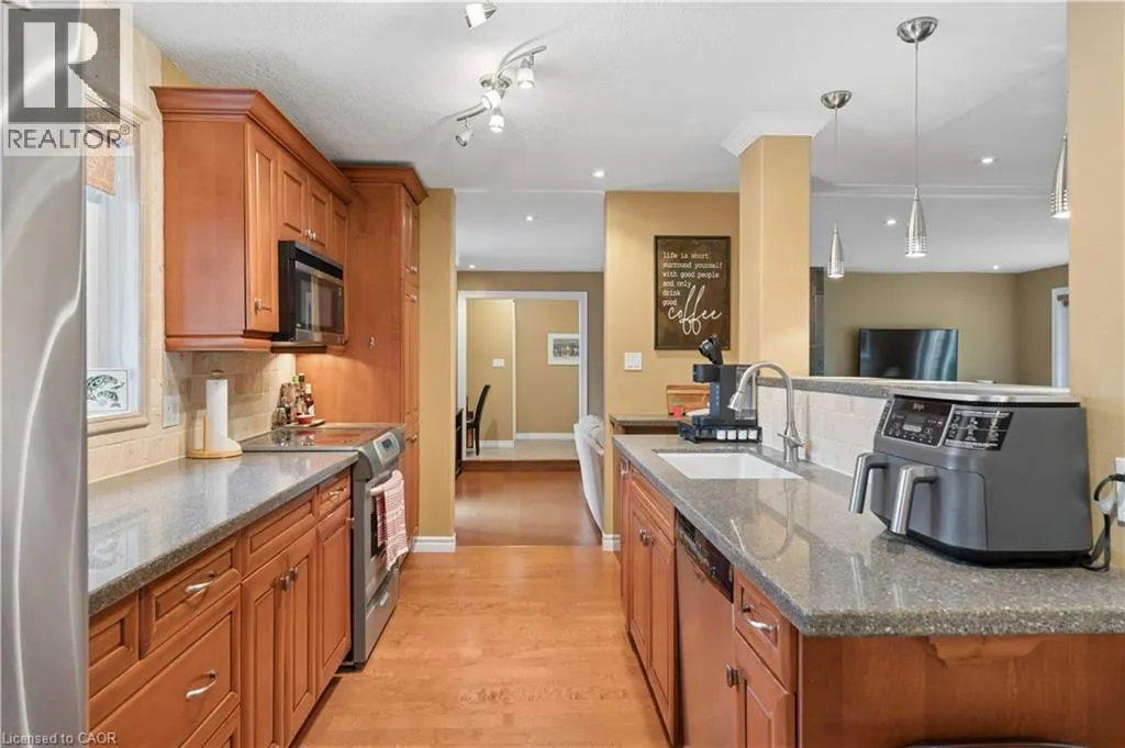 373 FORESTLAWN Road