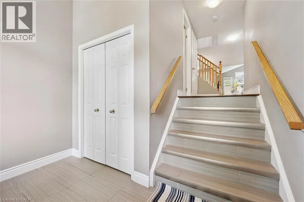 973 CREEKSIDE Drive