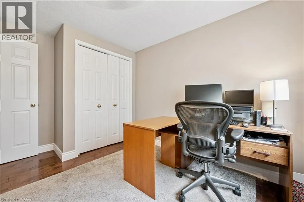 973 CREEKSIDE Drive