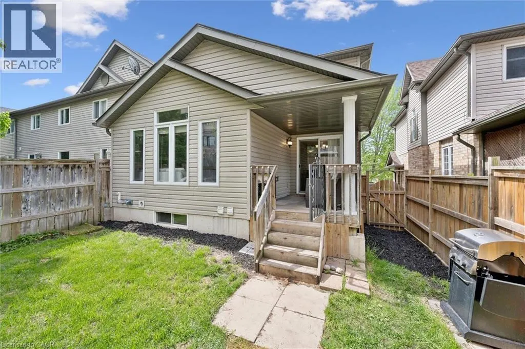 973 CREEKSIDE Drive