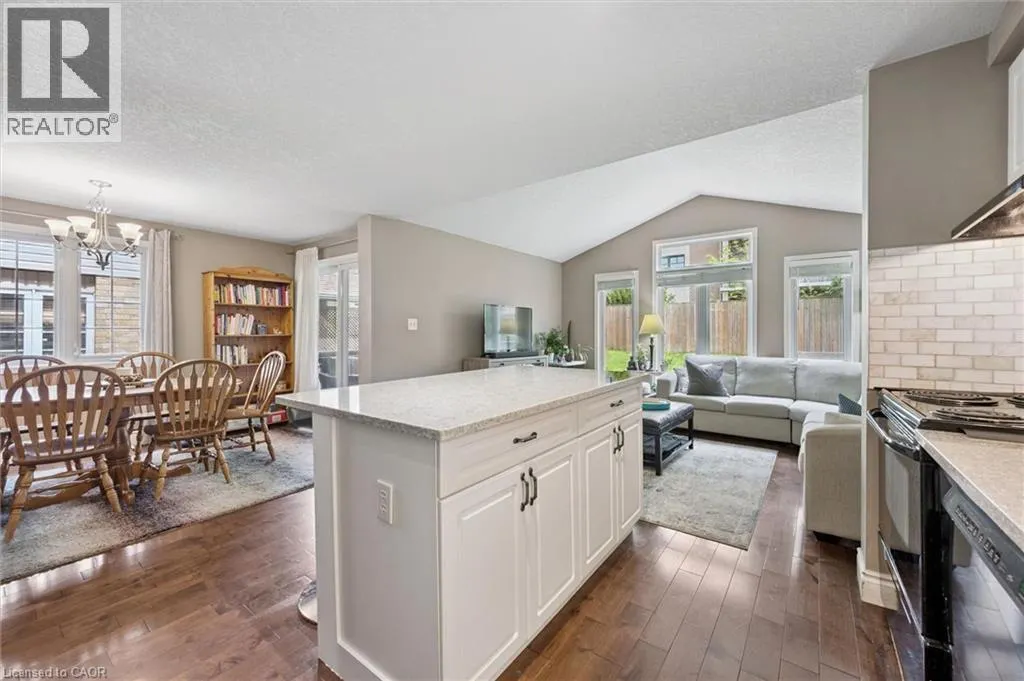 973 CREEKSIDE Drive